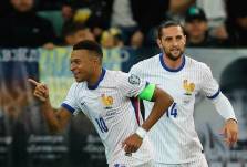 Kylian Mbappé celebrando su gol.