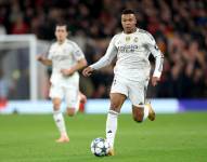 Kylian Mbappé reclama USD 63 millones al PSG por impagos de salarios y primas.