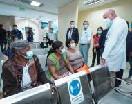 Hospitales del MSP y el IESS en Santo Domingo fueron visitados por el vicepresidente