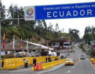 El puente de Rumichaca conectaa Ecuador con Colombia.
