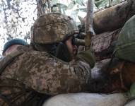 Zelenski introdujo hoy la ley marcial en todo el país tras el comienzo de una operación militar de Rusia.