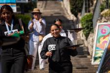 La maratón de meseros reunió este sábado 13 de septiembre a 70 participantes.