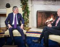 Imagen de diciembre de 2022. El presidente saliente de Ecuador se reunió en Washington con su par estadounidense, Joe Biden.