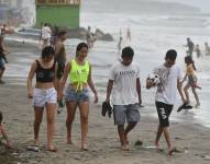 Turistas en Manta, durante el feriado de Carnaval.