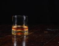 Imagen referencial de un vaso de whisky.