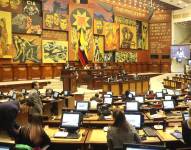 La sesión inició alrededor de las 09:00 y hasta las 13:00 habían intervenido 33 legisladores.