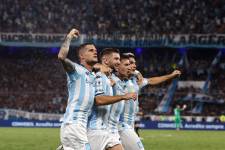 Jugadores de Racing Club celebra la victoria ante Botafogo