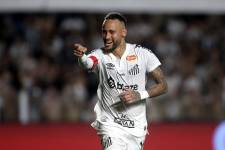 Neymar celebrando su gol en la vuelta al Santos.