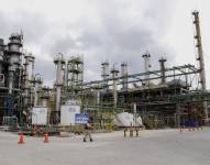 Las autoridades recorrieron las instalaciones de la Refinería de Esmeraldas.