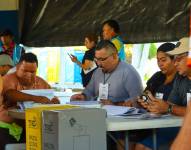 Miembros de las Juntas Receptoras del Voto en El Salvador.