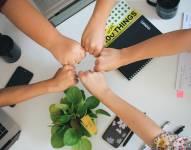 Los ecuatorianos encuentran en sus compañeros un apoyo clave en el trabajo