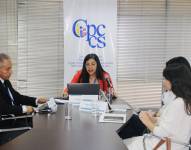 Sesión de la comisión en una foto de archivo.