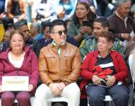 Daniel Noboa durante un evento con adultos mayores en Quito el 5 de octubre del 2025.