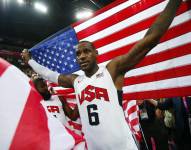LeBron James con la Selección Nacional de USA.