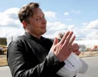 Elon Musk visita la construcción de la gigafábrica de Tesla en Gruenheide, cerca de Berlín, el 17 de mayo de 2021.