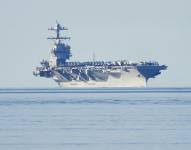 Fotografía de archivo de una vista general del portaaviones USS Gerald R. Ford, el más grande del Pentágono, en Jeloya.