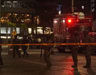 Varias autoridades calificaron como un “acto terrorista” la explosión del vehículo en una zona comercial del norte de Guayaquil.