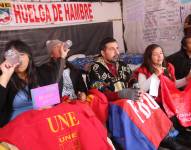 La UNE hizo huelga de hambre para pedir la equiparación salarial.