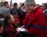 Guillermo Lasso firmó el Pacto por la Mujer Rural.