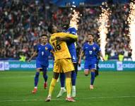 Jugadores de Francia celebrando la victoria en tanda de penales.