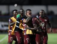 Jugadores de Mushuc Runa celebran el gol de Carlos Orejuela a Unión por la Copa Sudamericana