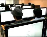 Miles de estudiantes tienen deudas por créditos educativos.