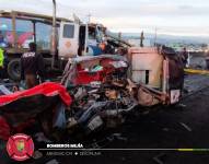 Imagen de la camioneta destrozada tras el siniestro de la madrugada de hoy.