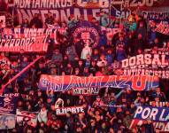 Hinchas de Universidad Chile en el partido de Independiente de Avellaneda en el partido por Copa Sudamericana