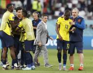 Énner Valencia de Ecuador reacciona hoy, al final de un partido de la fase de grupos del Mundial de Fútbol Qatar 2022 entre Ecuador y Senegal en el estadio Internacional Jalifa en Doha (Catar). EFE/ Esteban Biba