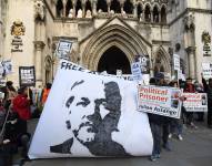 Imagen de archivo de una protesta de seguidores de Julian Assange ante la Corte de Justicia en Londres, contra la extradición a EE.UU.