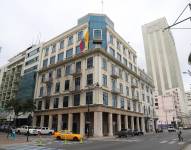 Imagen de archivo del edificio de la Prefectura del Guayas que está ubicado en el centro de Guayaquil.