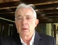 Captura de pantalla de un video que muestra al expresidente de Colombia Álvaro Uribe, hablando durante una audiencia este martes, en Bogotá (Colombia).