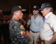 El presidente Guillermo Lasso y el gobernador del Guayas, Francesco Tabacchi, estuvieron la noche de este miércoles 15 de febrero en la avenida Casuarina.