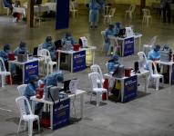 Ecuador registra 1.098 nuevos casos de covid-19 en un día