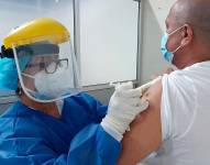 Se registraron reclamos por escasez de vacunas Pfizer en Quito. Archivo