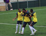 Jugadores de la 'Mini Tri', celebrando uno de los goles.