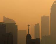 Imagen de Bangkok entre los elevados niveles de contaminación del aire registrados en la urbe.