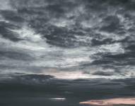 Foto referencial de nubes grises, propensas a producir lluvia