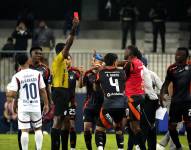 Valentin Barco fue expulsado al minuto 53 en las semifinales de la Copa Ecuador.