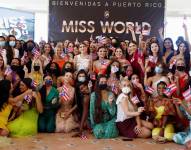 Las candidatas a Miss Mundo 2021 posan para una fotografía, en noviembre.