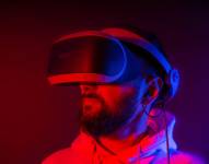 El metaverso es un mundo virtual, uno al que nos conectaremos utilizando una serie de dispositivos que nos hará sentir dentro de otra dimensión.