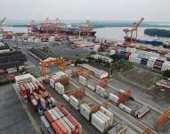 Contenedores en el Puerto de Guayaquil.