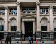 Fotografía de archivo que muestra la fachada del Banco Central de La República Argentina.