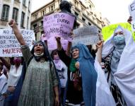 La protesta, de cerca de una veintena de mujeres, tuvo lugar en Kabul solo un día después de una manifestación similar en la ciudad occidental de Herat.
