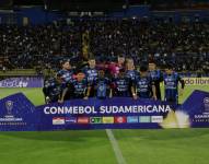 Jugadores de Independiente del Valle previo al partido contra Vasco da Gama por los playoffs de ida de la Copa Sudamericana