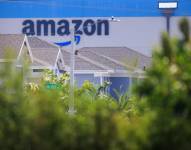 Fotografía de archivo del logo de Amazon.