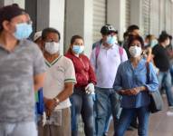 Aumenta el número de contagiados por COVID-19 en hospitales públicos y privados de Guayaquil. API/Archivo