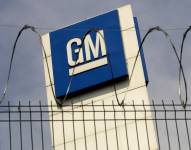 Fotografía de archivo del logo de General Motors.