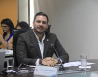 Andrés Fantoni en el pleno del Cpccs.