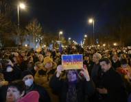 Miles de personas protestan tras el ataque de Rusia a su país.